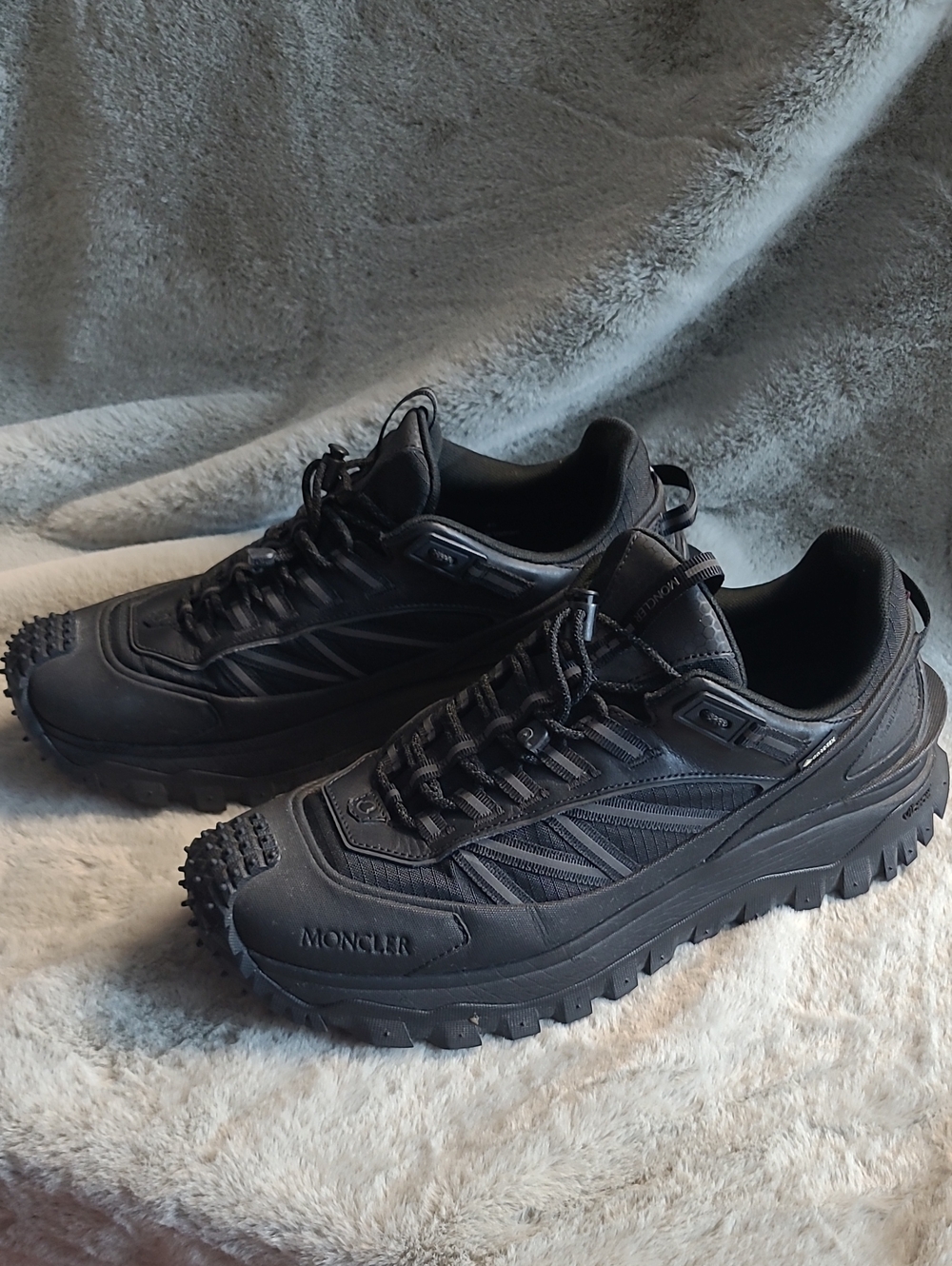 Moncler Trailgrip GTX Mens 12 / 45 - Picture 7 of 10